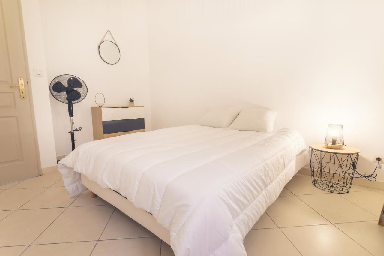 Appartement Tout Equipe Pour 6 Personnes A 15Min Des Plages Beziers Bagian luar foto