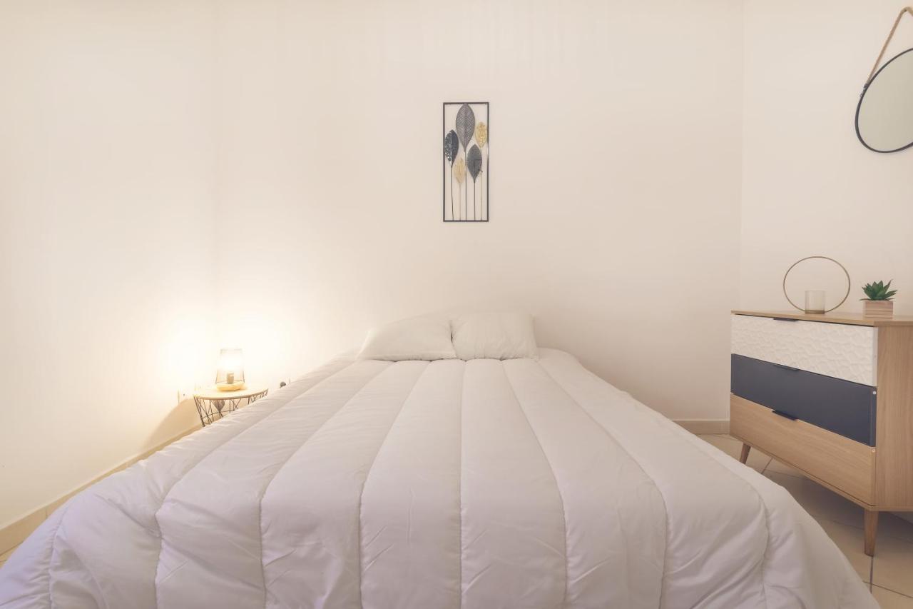 Appartement Tout Equipe Pour 6 Personnes A 15Min Des Plages Beziers Bagian luar foto