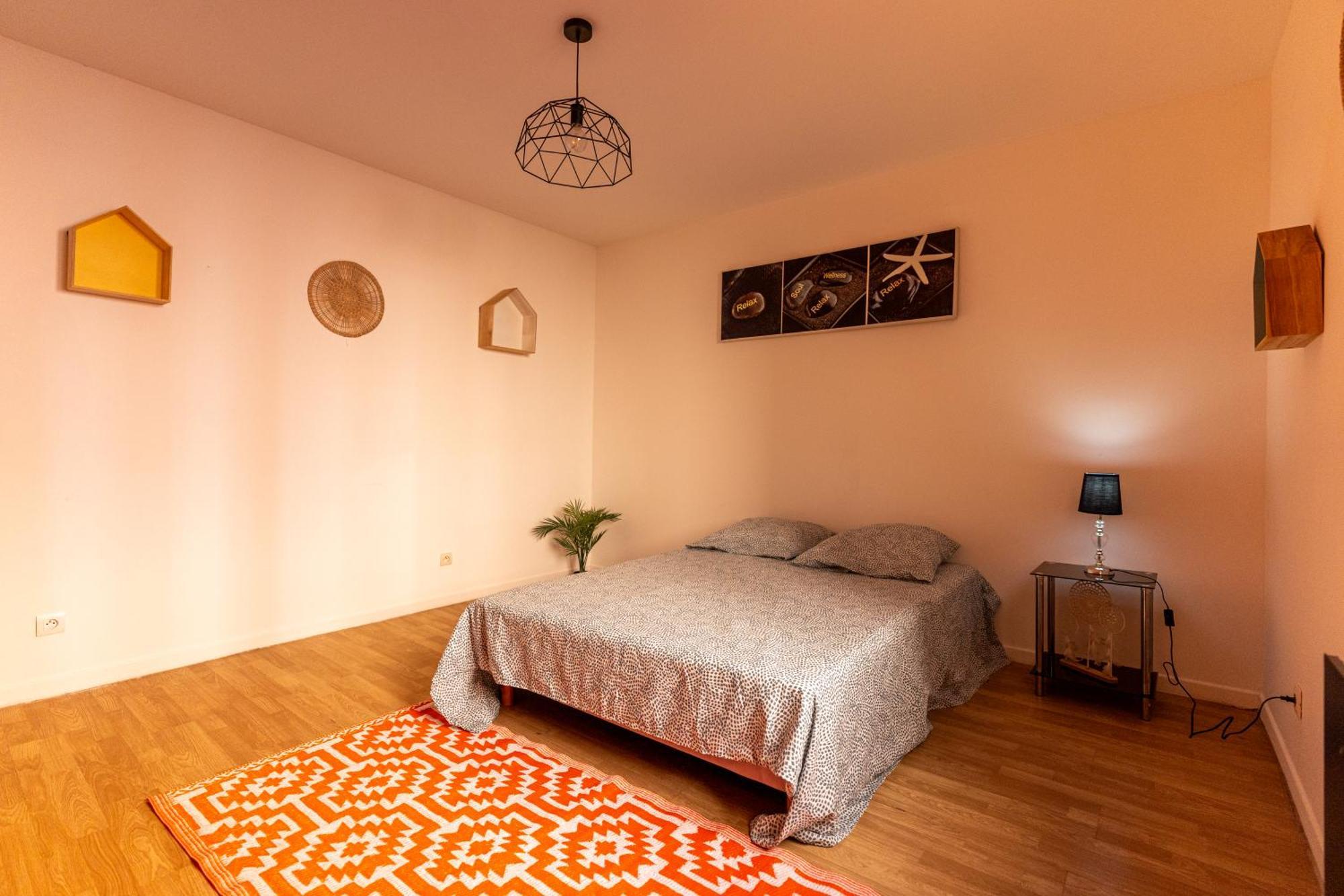 Appartement Tout Equipe Pour 6 Personnes A 15Min Des Plages Beziers Bagian luar foto
