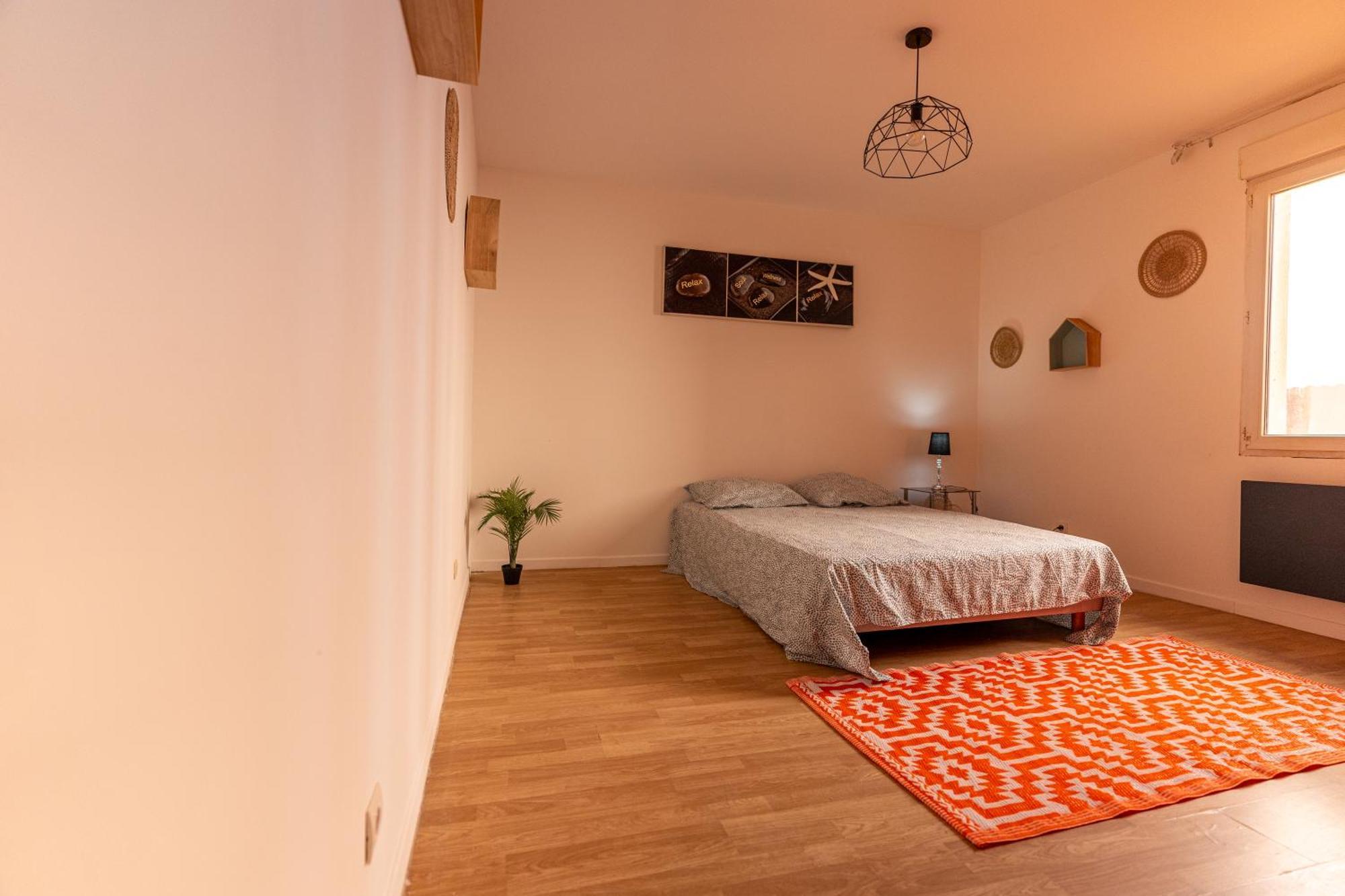 Appartement Tout Equipe Pour 6 Personnes A 15Min Des Plages Beziers Bagian luar foto